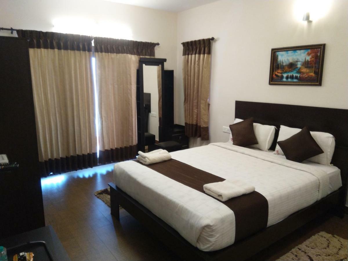 Paradise Perfect - Non Smoking Non Alcoholic No Unmarried Couples Ooty Exterior foto